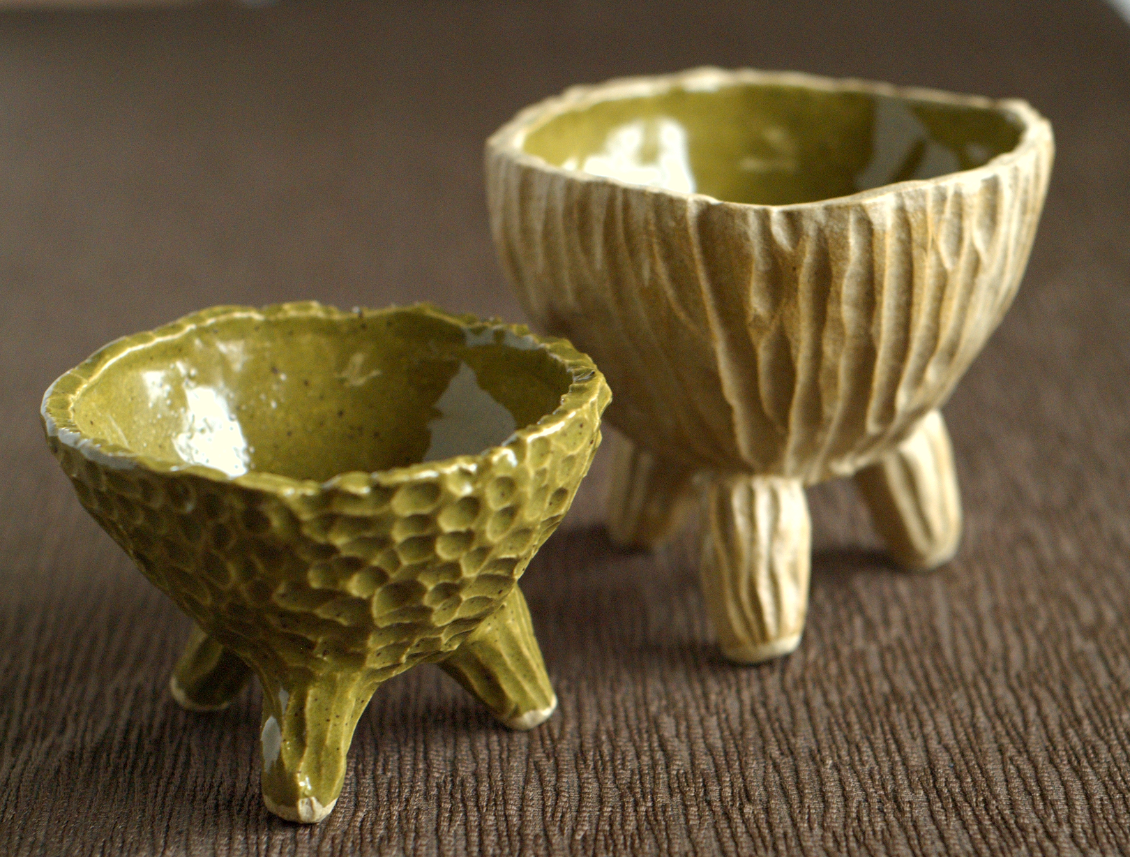 Link to a youtube video on how to make pinch pots.